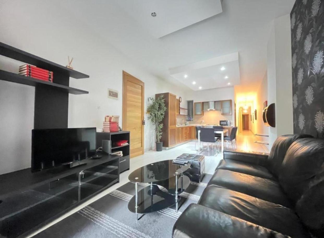 Bugibba Central Modern Apartment St. Paul's Bay Exterior photo